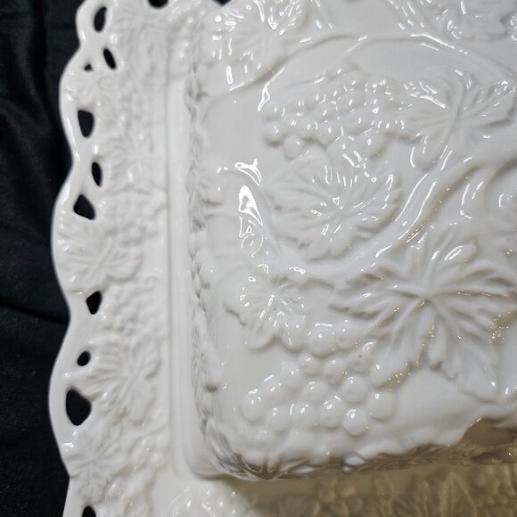 Elegant White Porcelana Large Porcelain Butter/Cheese Dish Raised Grapes Design - Picture 3 of 12